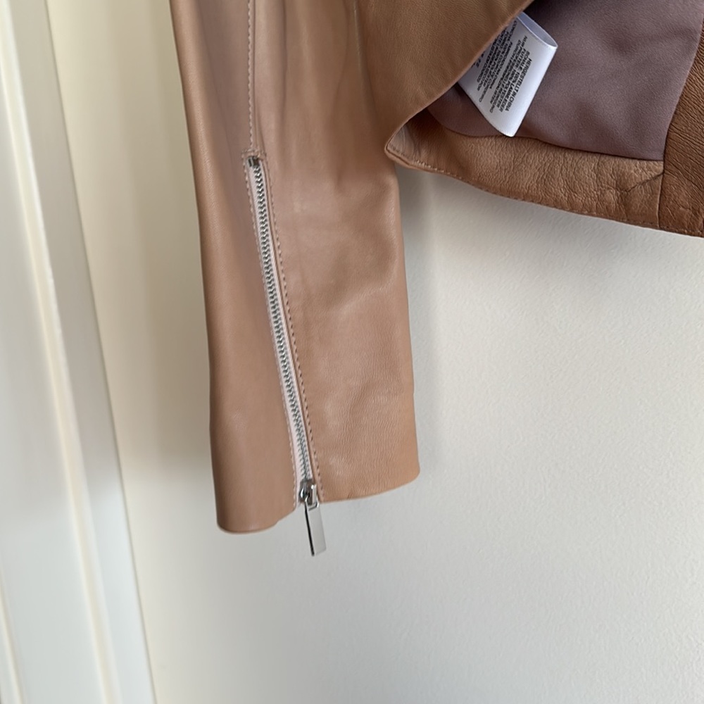 Leather jacket - Picture 14 of 17